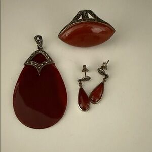 Chic Red Brooch and Earring Set